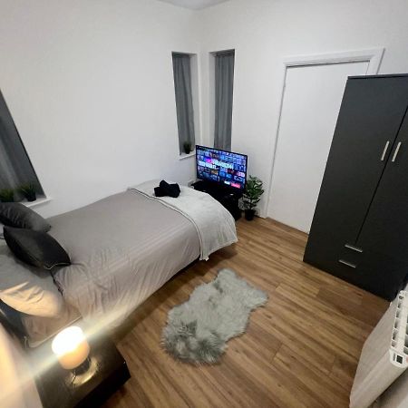 Leisure Studio Flat In Golders Green Лондон Экстерьер фото