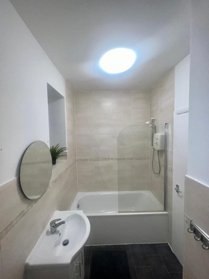 Leisure Studio Flat In Golders Green Лондон Экстерьер фото